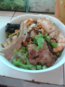 Comida no Mercado de Ho Chi Minh, R$7,00